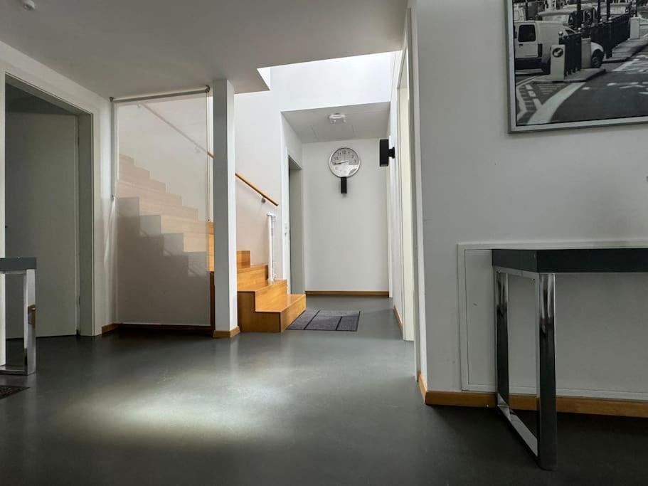 מינכן 6 Zimmer Maisonette-Penthouse Pool Dachterrasse Luxus מראה חיצוני תמונה
