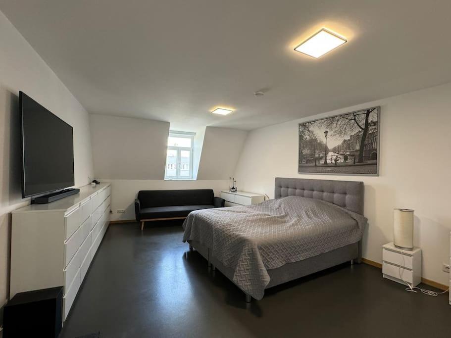 מינכן 6 Zimmer Maisonette-Penthouse Pool Dachterrasse Luxus מראה חיצוני תמונה